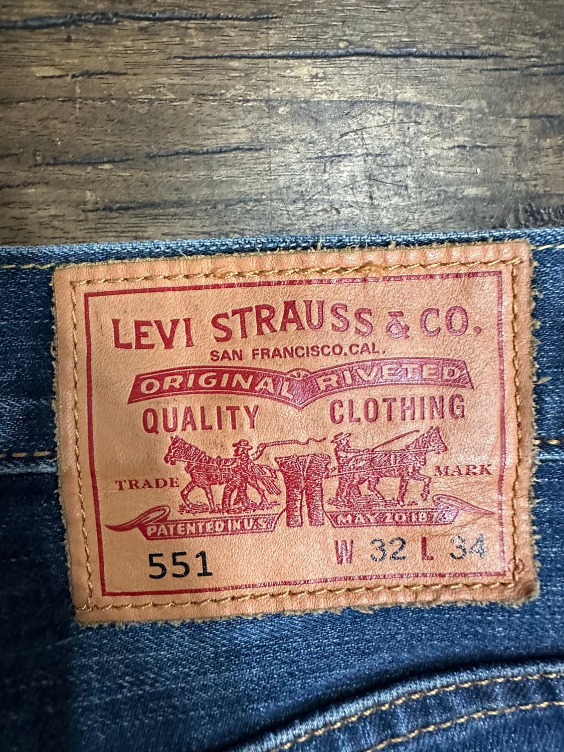 리바이스(LEVIS) 551 레드탭 워싱 데님팬츠 W32 상품이미지4