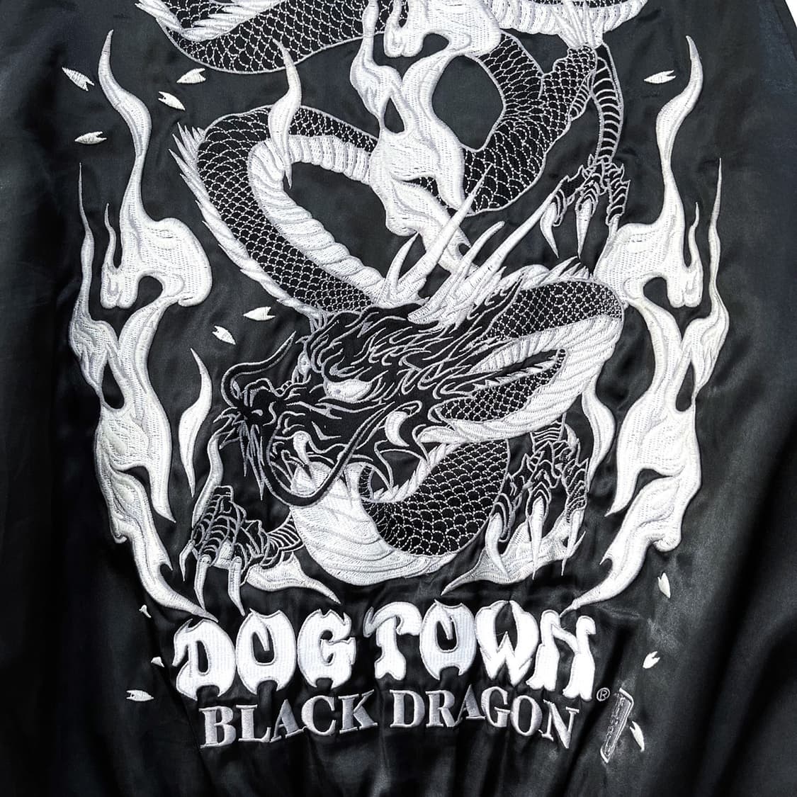 독 타운 90s 블랙 드래곤 수베니어 사틴 스카쟌 상품이미지8