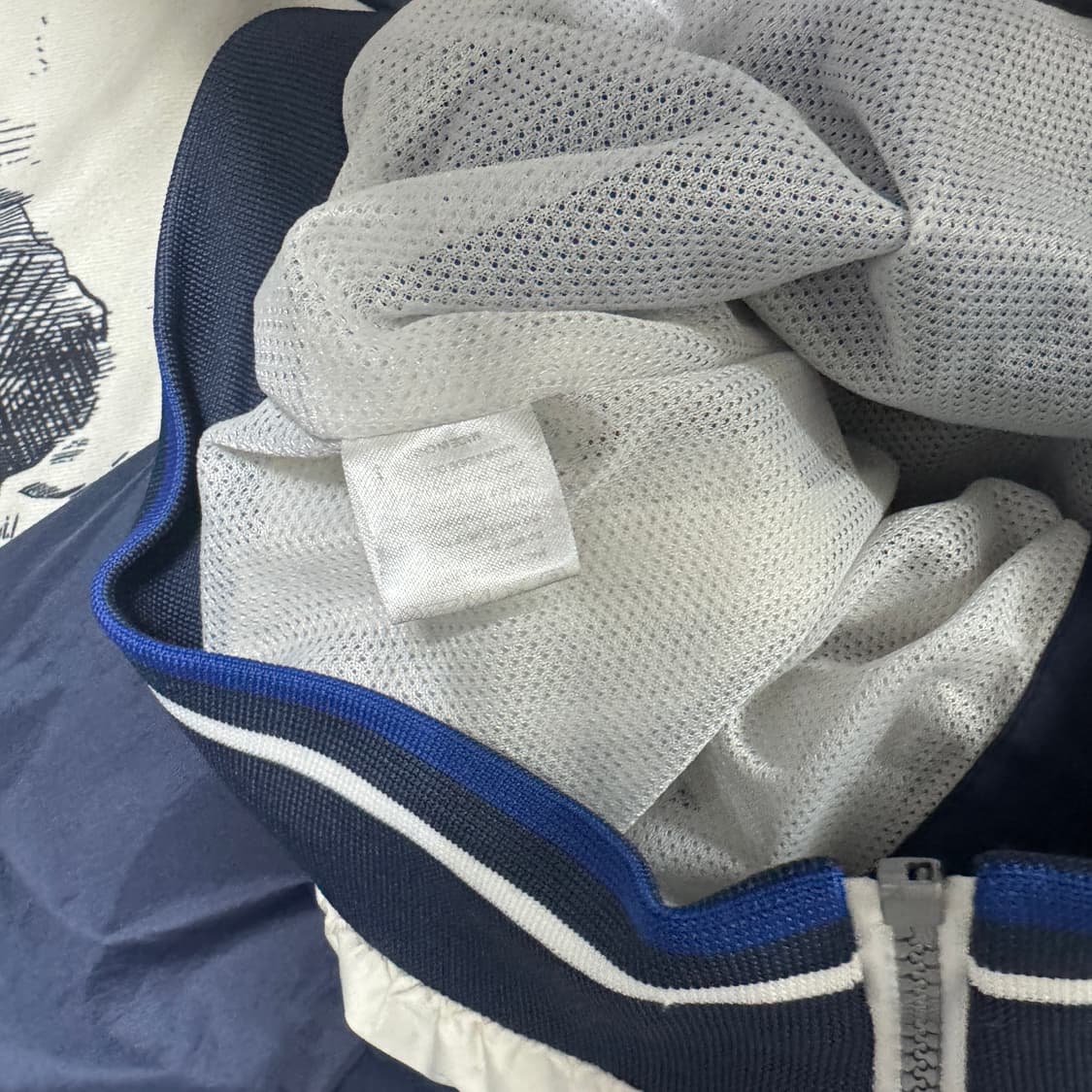 첼시 공홈 바람막이 L사이즈  상품이미지3