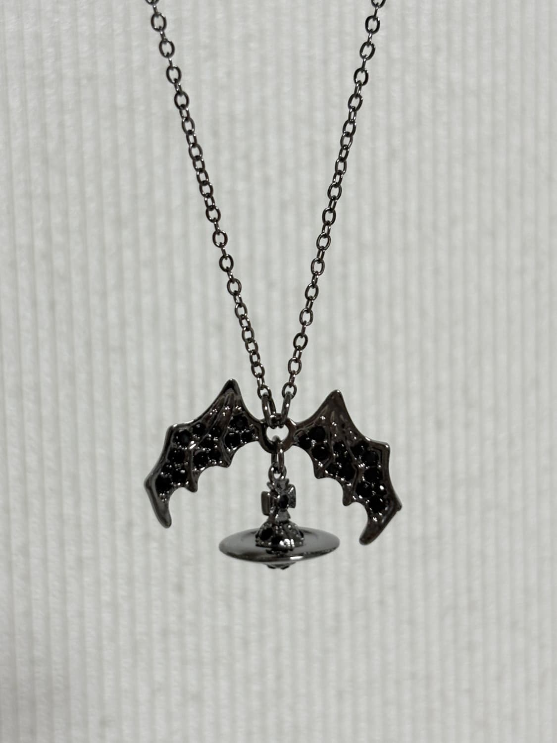 비비안웨스트우드 박쥐 목걸이 상품이미지1