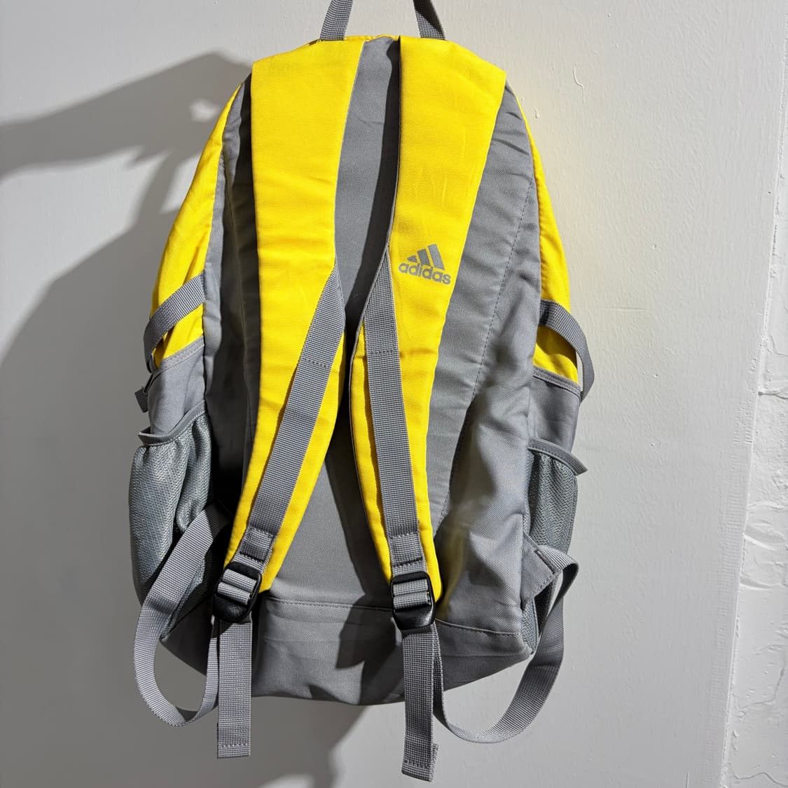00s 아디다스 노랑색 그레이 백팩 가방 상품이미지4