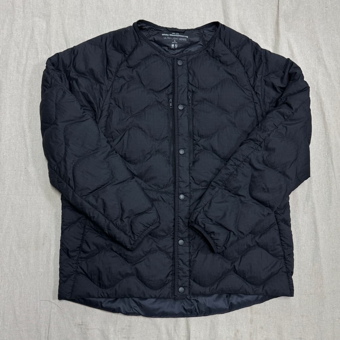 유니클로 x 화이트마운티니어링 울트라다운 XL 상품이미지1