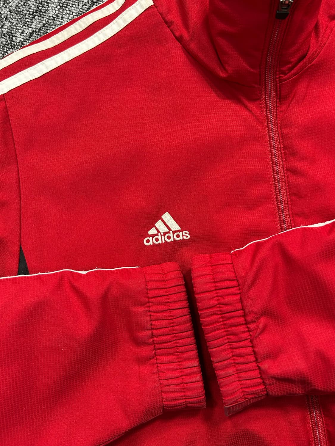아디다스 올드스쿨 레드 블랙 바람막이 점퍼 M 상품이미지6