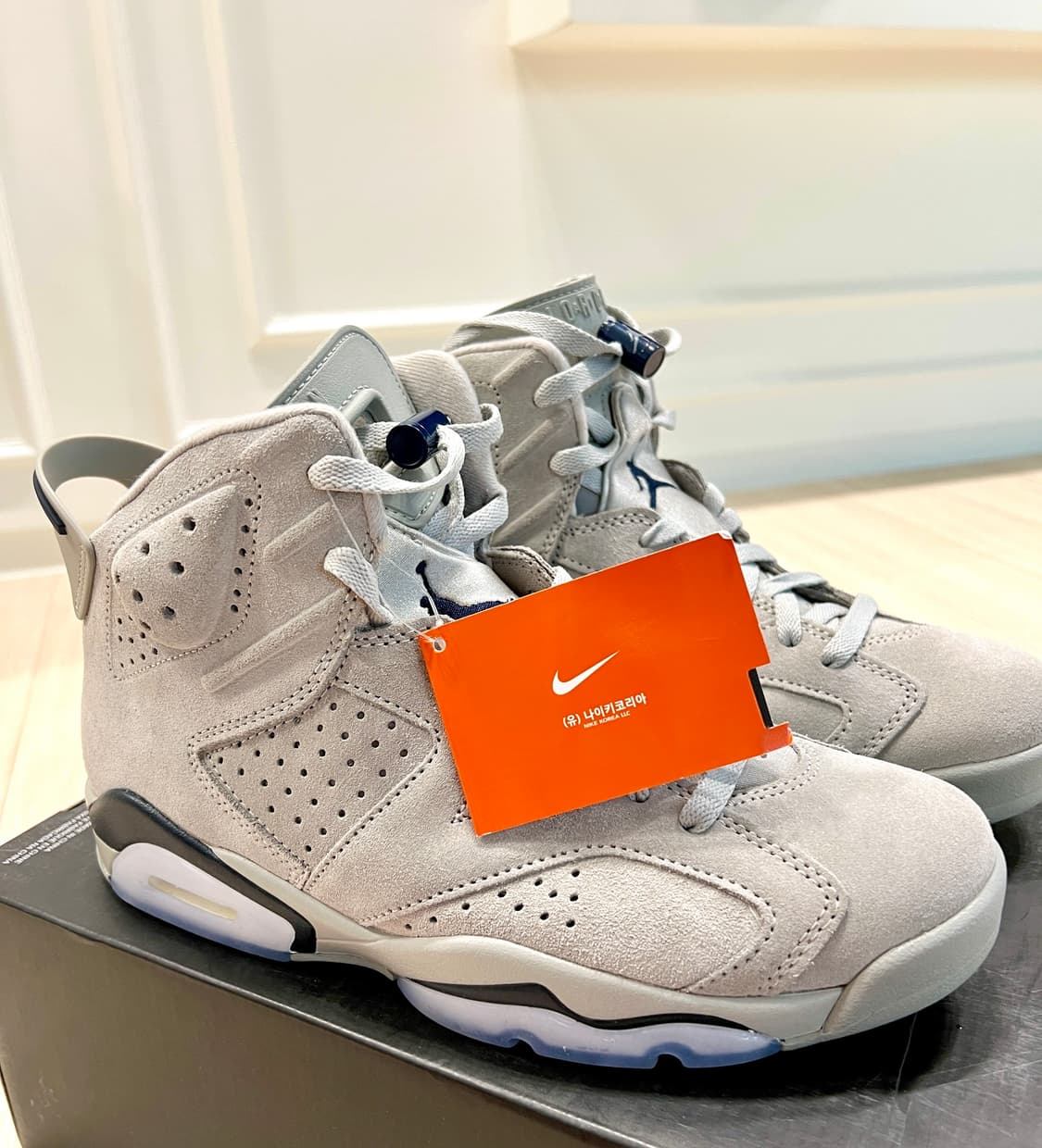 (265/US8.5)(새상품)나이키 스니커즈 에어 조던 6 마그넷 네이비 상품이미지1