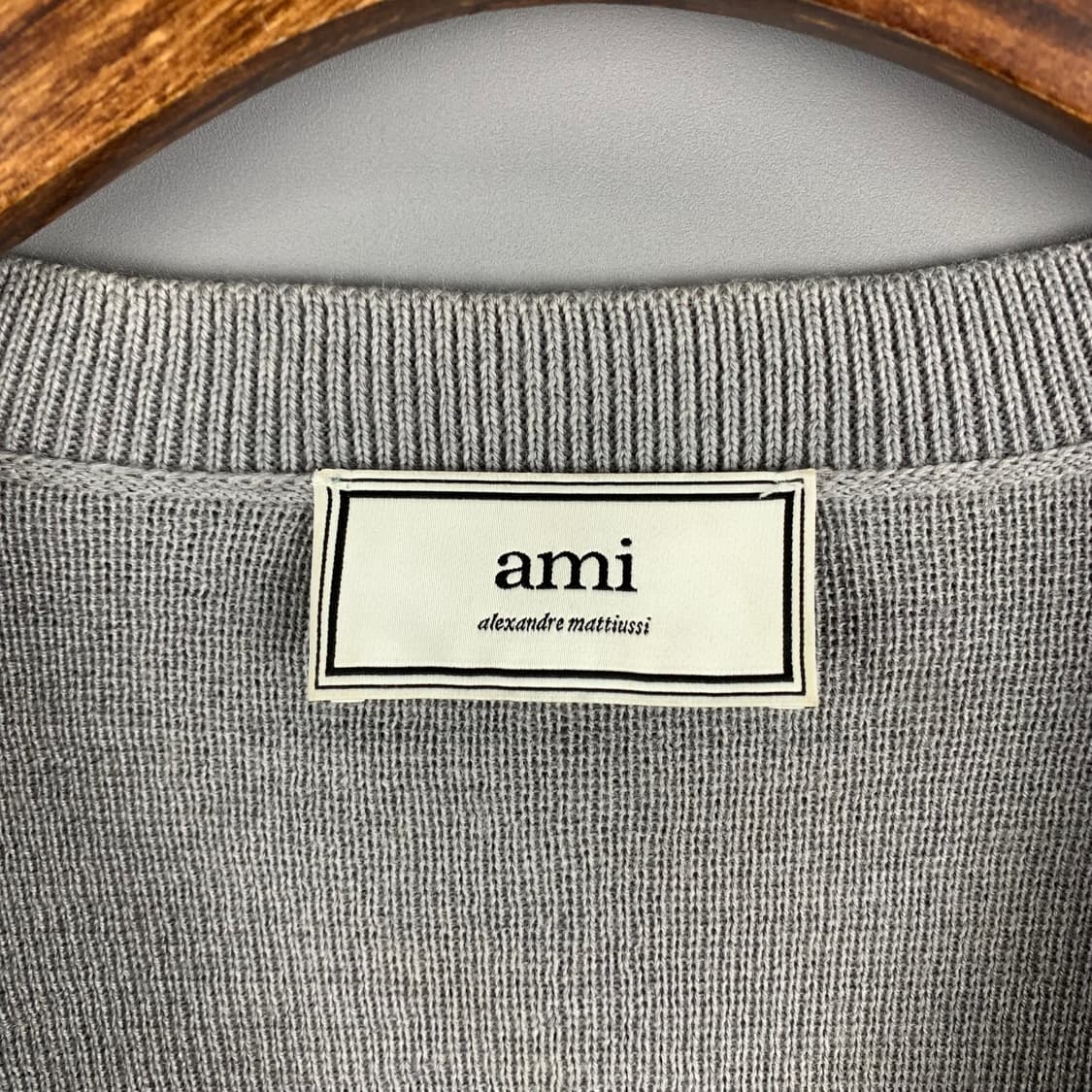 아미 스몰로고 그레이 울 니트 가디건 상품이미지6