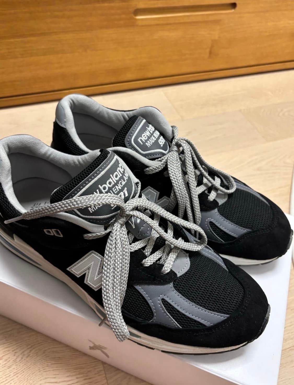 뉴발란스 991v2 상품이미지4