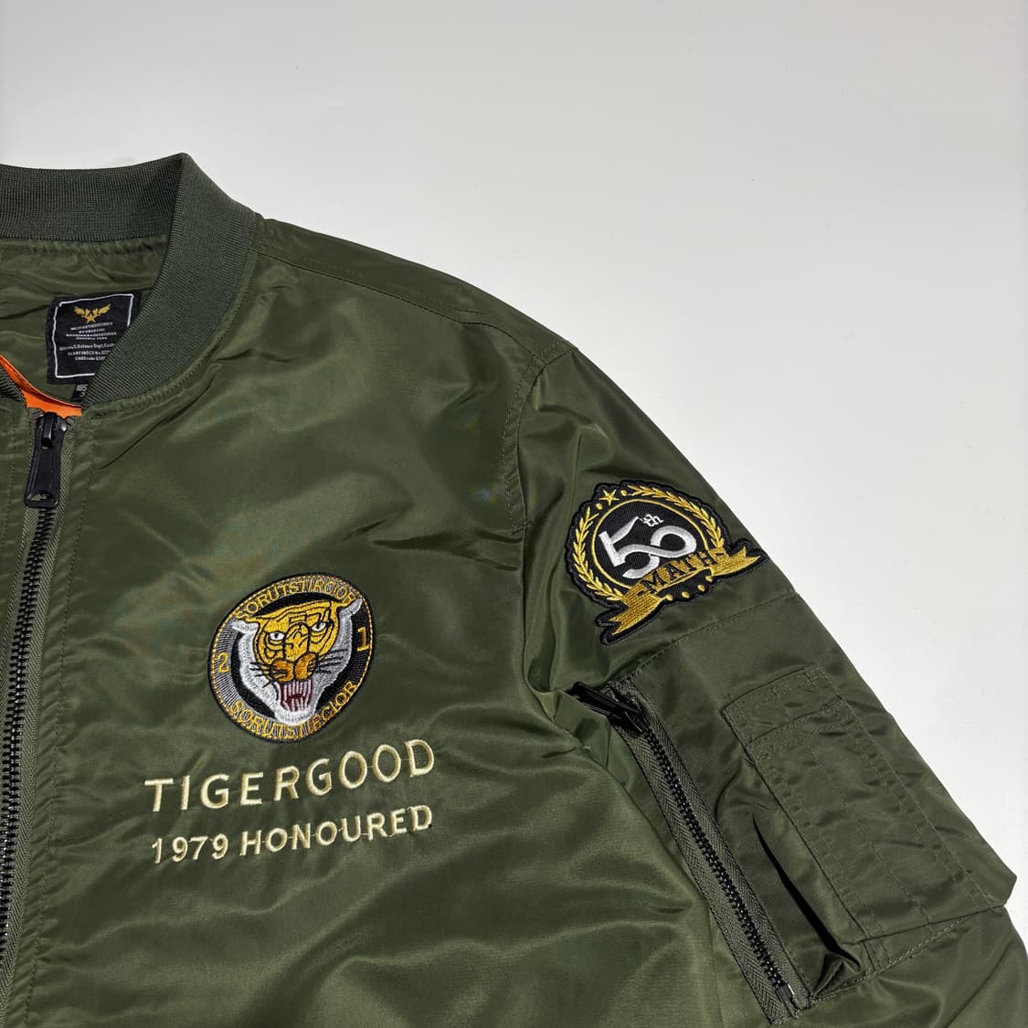 빈티지 타이거굿 패치 포인트 카키 항공 점퍼 상품이미지3