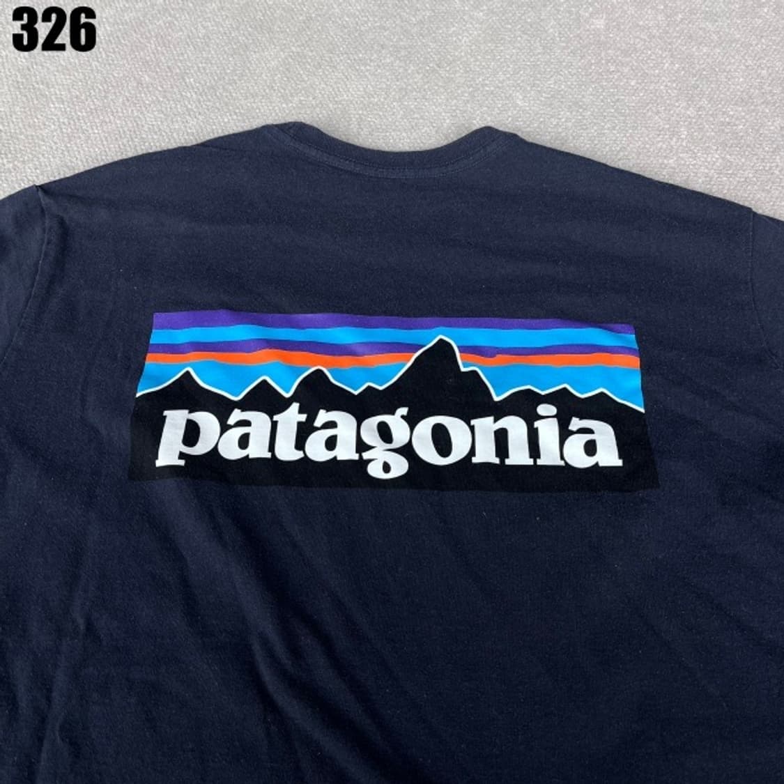 파타고니아 네이비 반팔  상품이미지6