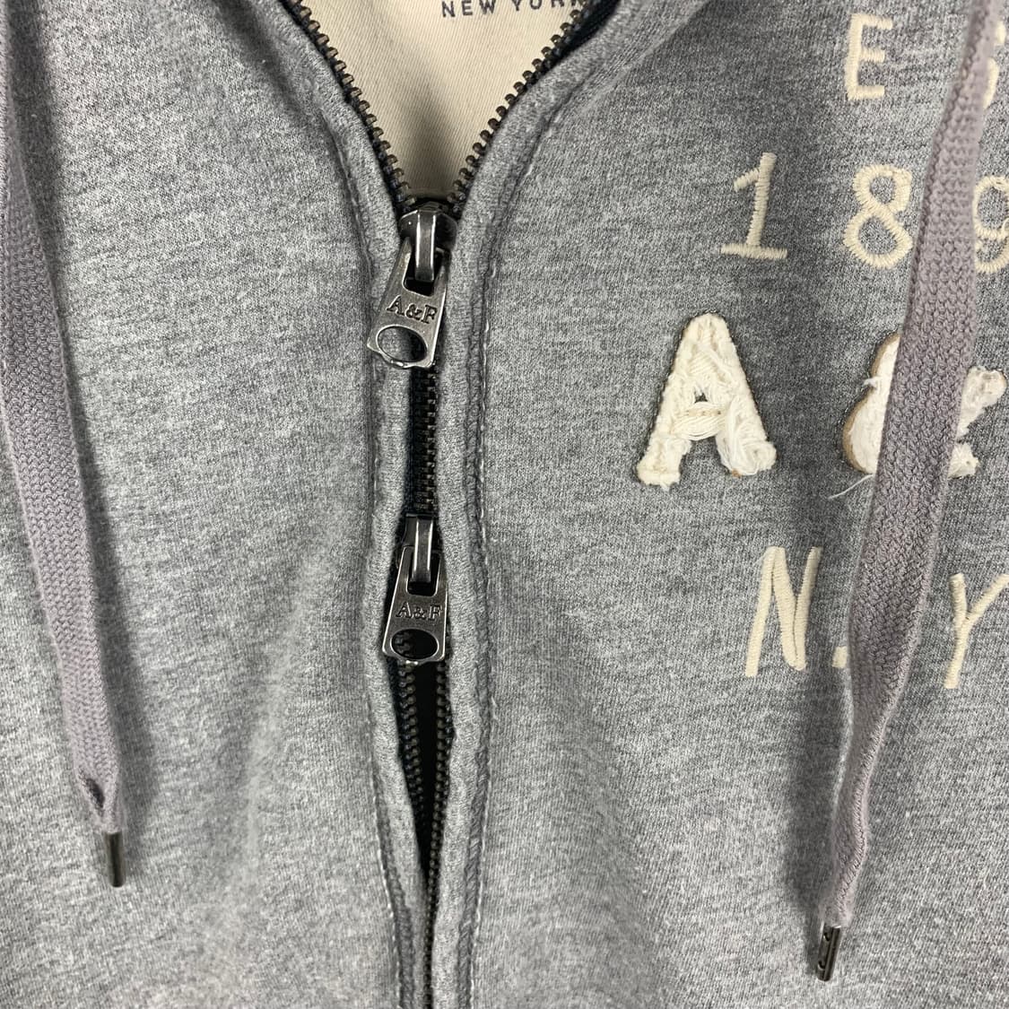 아베크롬비 y2k 와투케 그레이 후드집업 상품이미지5