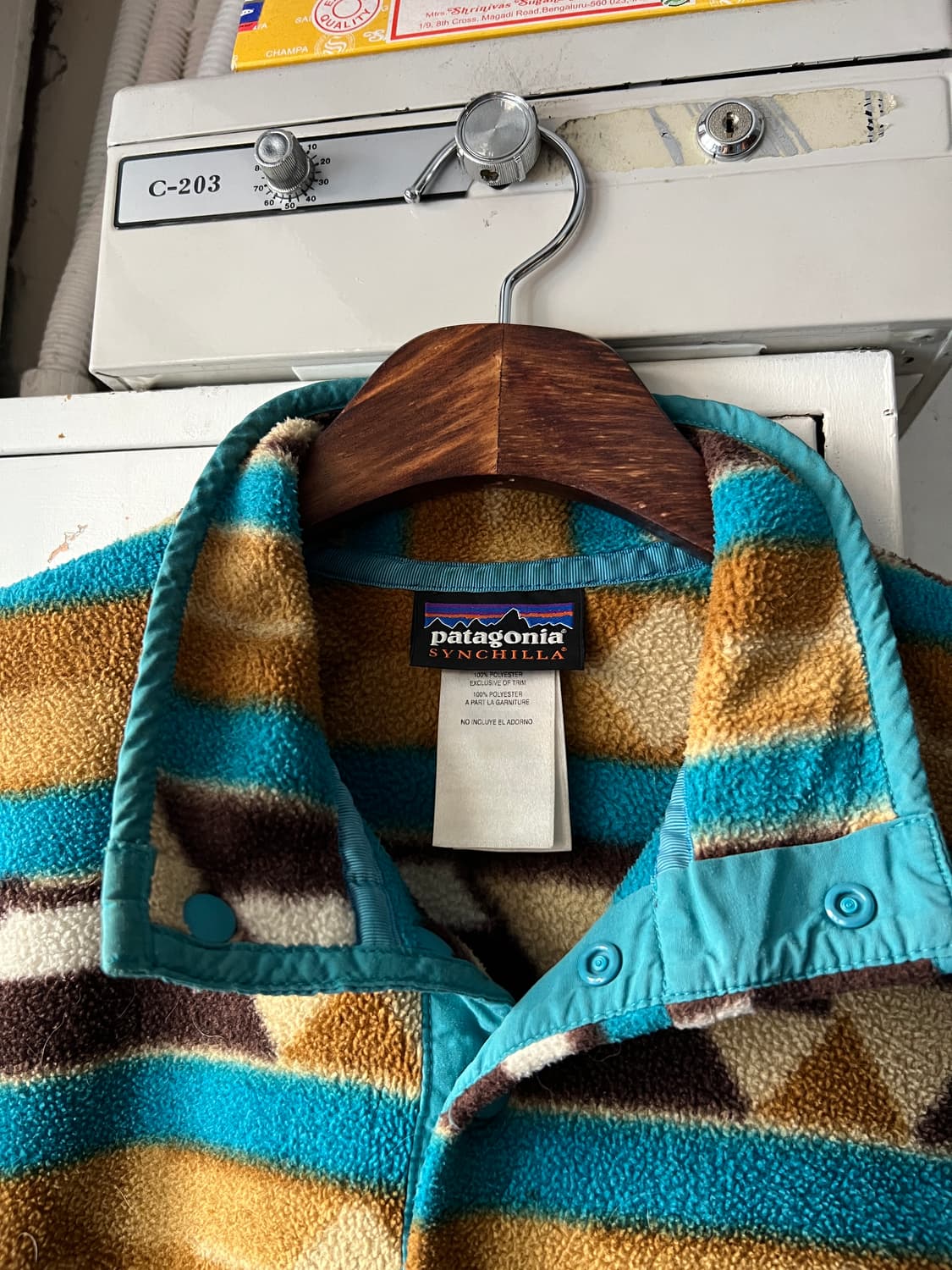 [S]파타고니아 우먼스 신칠라 나바호 패턴 플리스 풀오버 스웻셔츠 상품이미지2