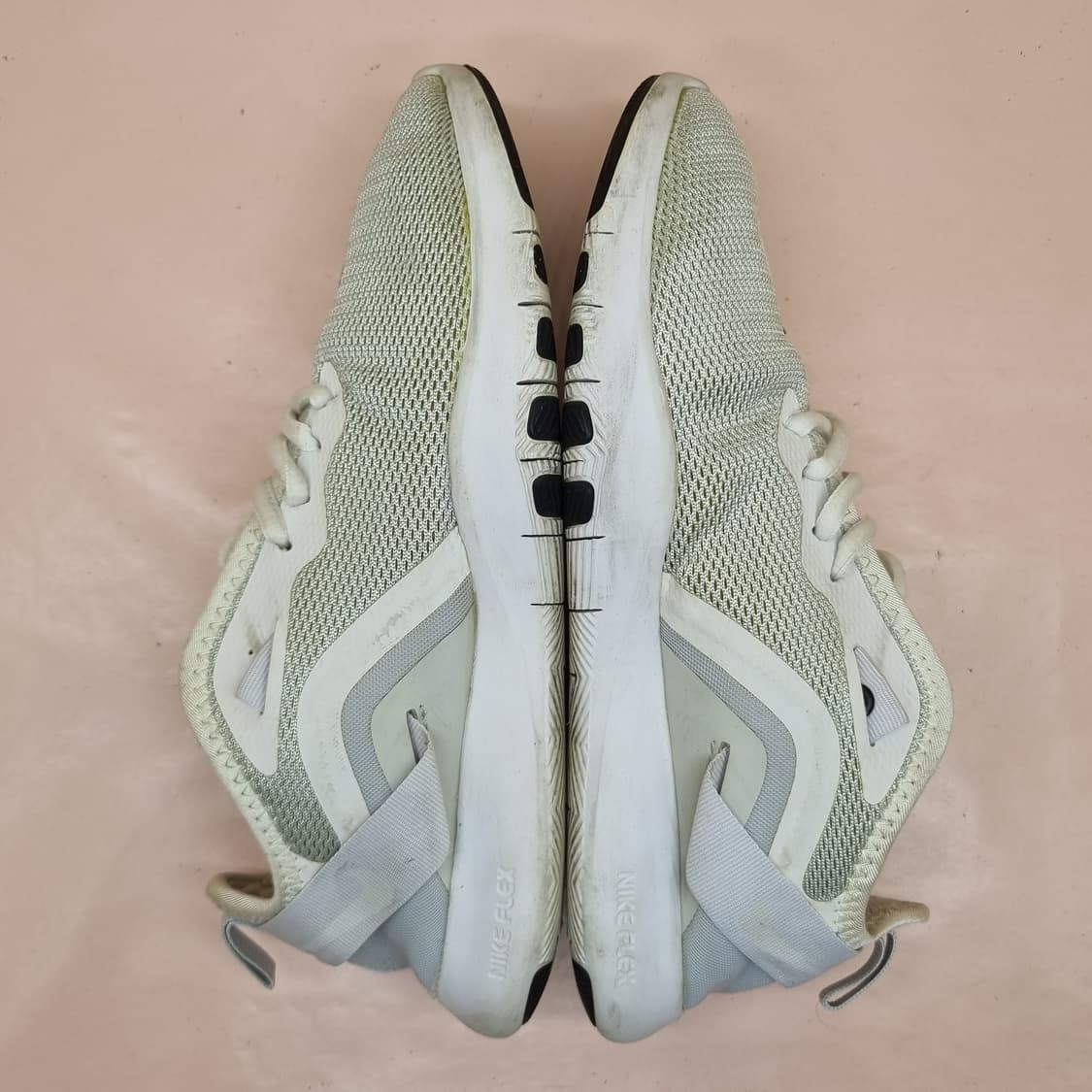 나이키 플렉스 여성 트레이닝화 230 상품이미지5