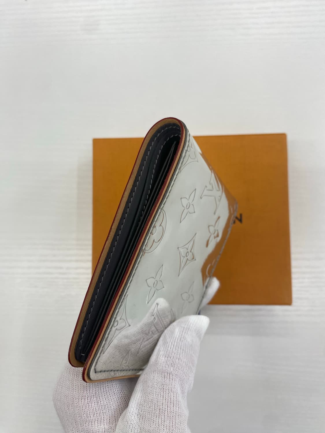 루이비통 슬렌더 월렛 미러 반지갑 한정판 상품이미지2