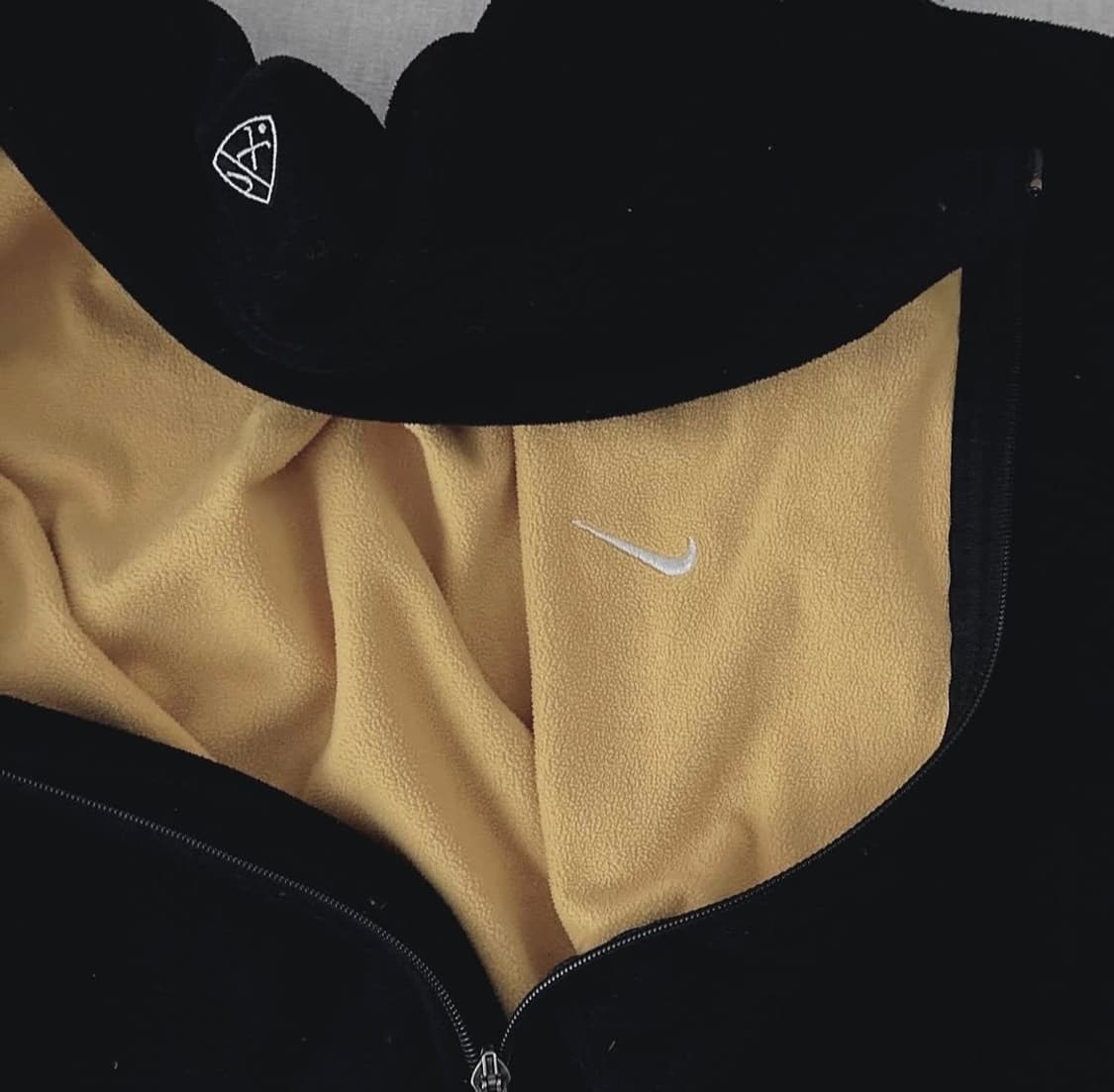 나이키 블랙x노랑 리버시블 후리스 상품이미지3