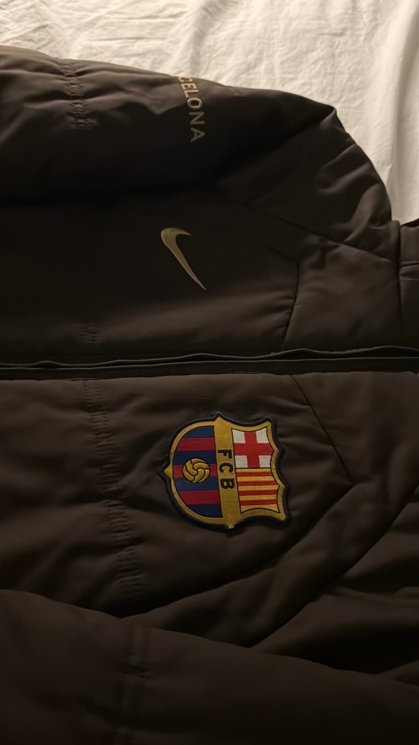 나이키 바르셀로나 패딩 브라운 상품이미지3