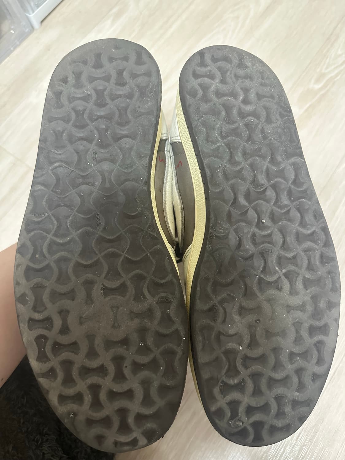 조던 1 x 트래비스 스캇 레트로 로우 세일 앤 리저록 270 상품이미지4