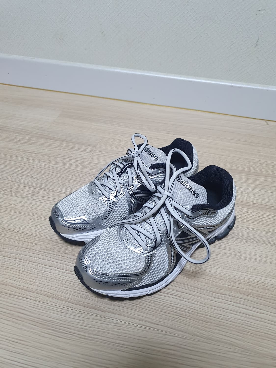 뉴발란스 860v2 운동화 240 상품이미지4