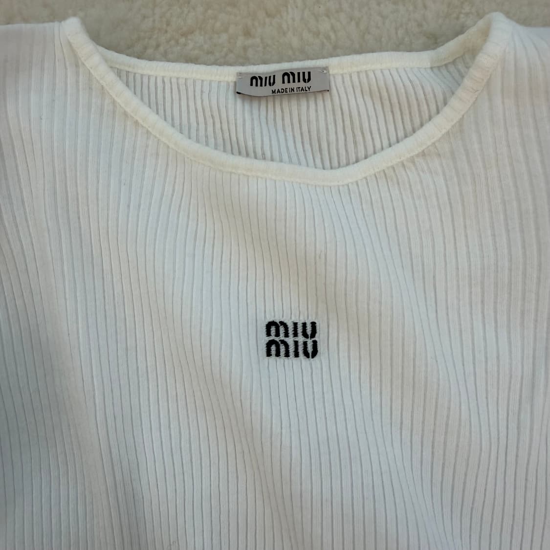 미우미우 립 저지 탑 레이스 트리밍 티셔츠 miu miu 오눅  상품이미지6