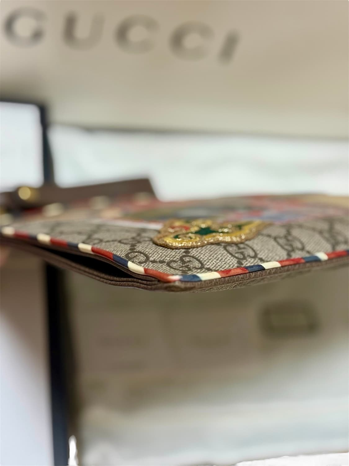 [ 풀구성 / 급처 ] 구찌 GG수프림 쿠리에 패치 한정판 클러치백 상품이미지3