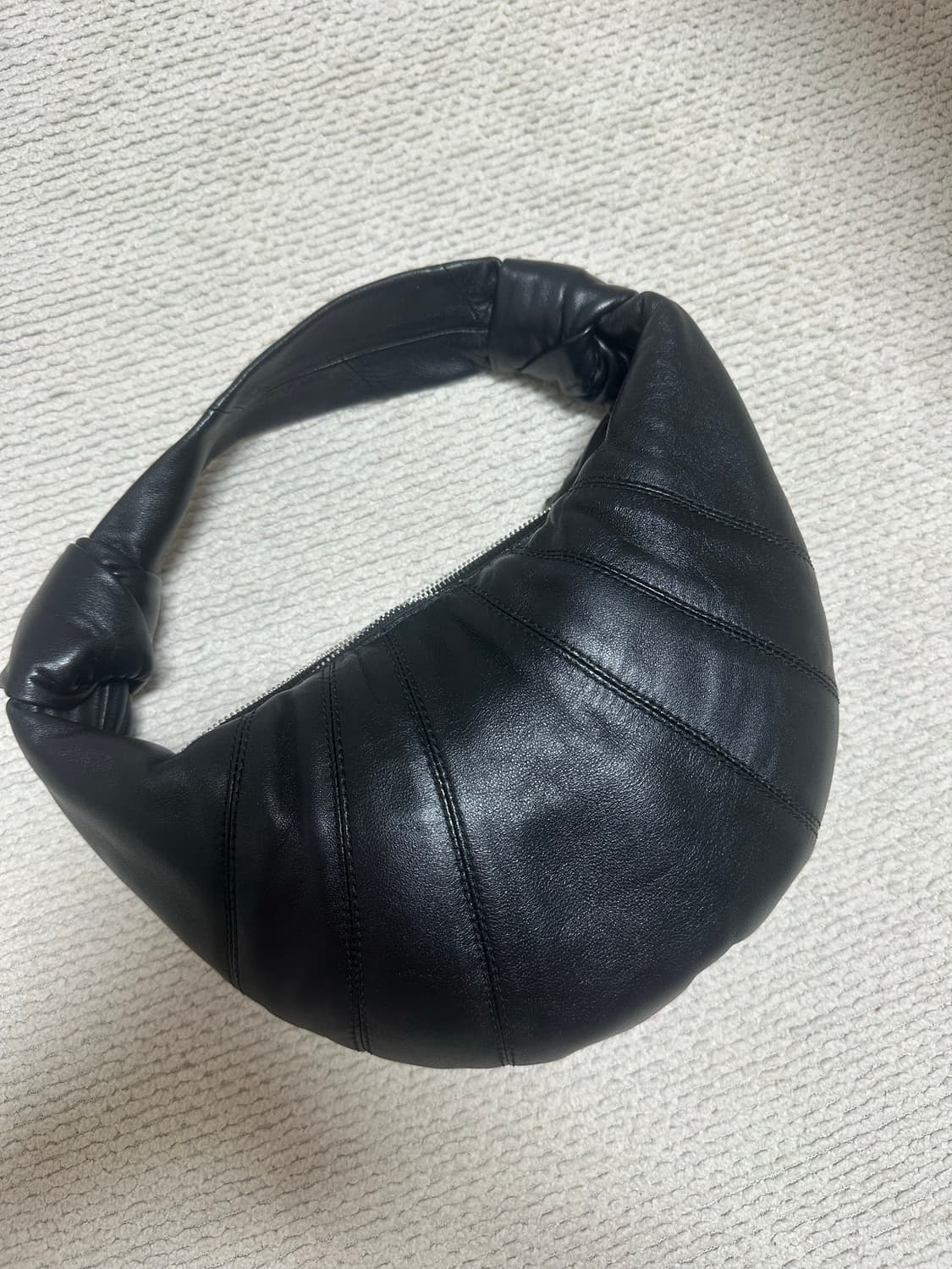 르메르 포춘백 미니 블랙 나파레더 램스킨 상품이미지2