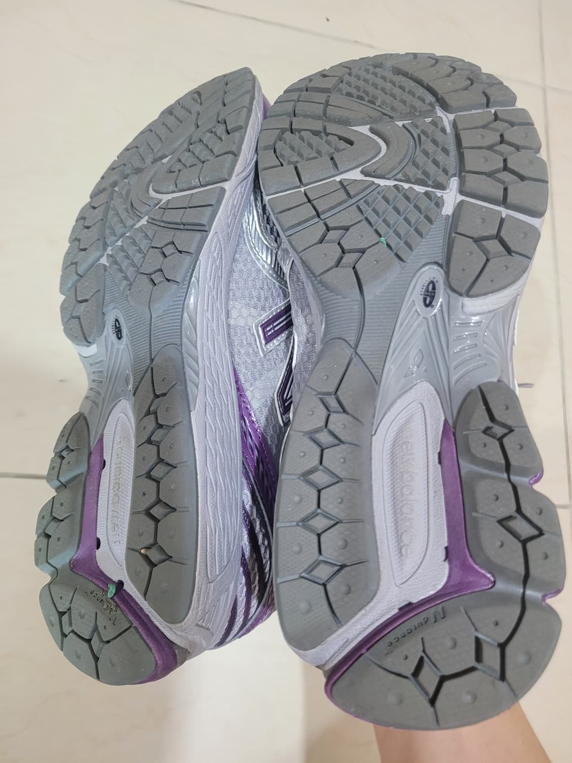 뉴발란스860v2 285 상품이미지4