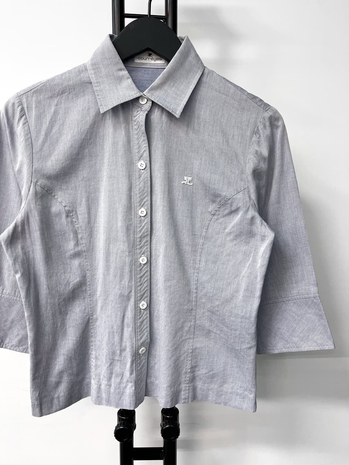 꾸레쥬 AC 로고 핀 스트라이프 셔츠 상품이미지3