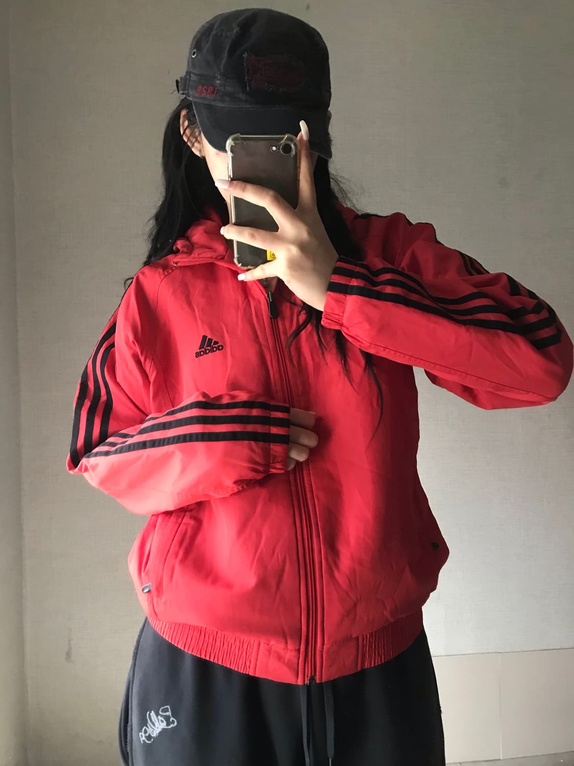 아디다스 90s 레드 블랙 패딩 상품이미지2