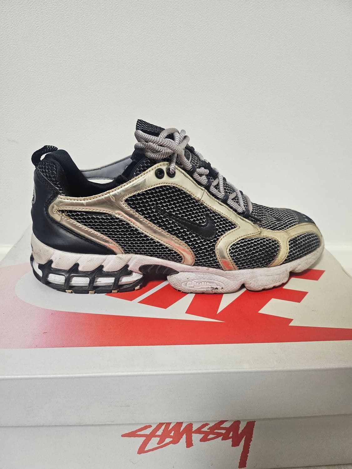 스투시 x 나이키 에어줌 스피리돈
 상품이미지4