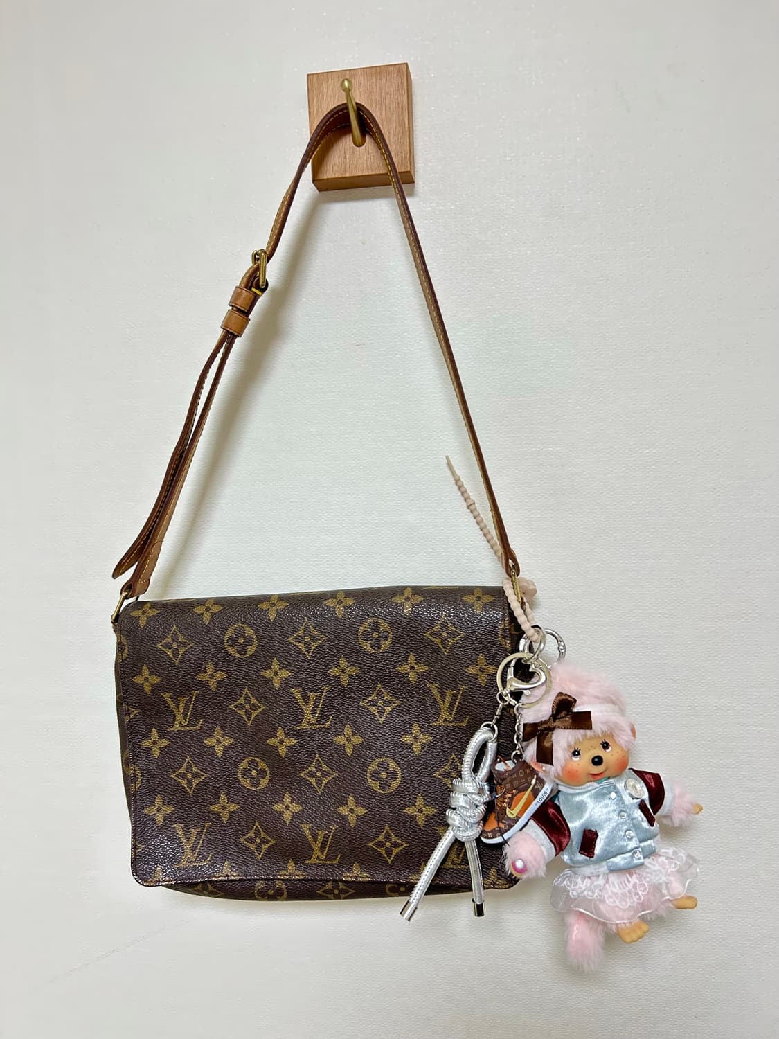 (7)정품몬치치🩶은은하게  반짝 파스텔커스텀키링 상품이미지5