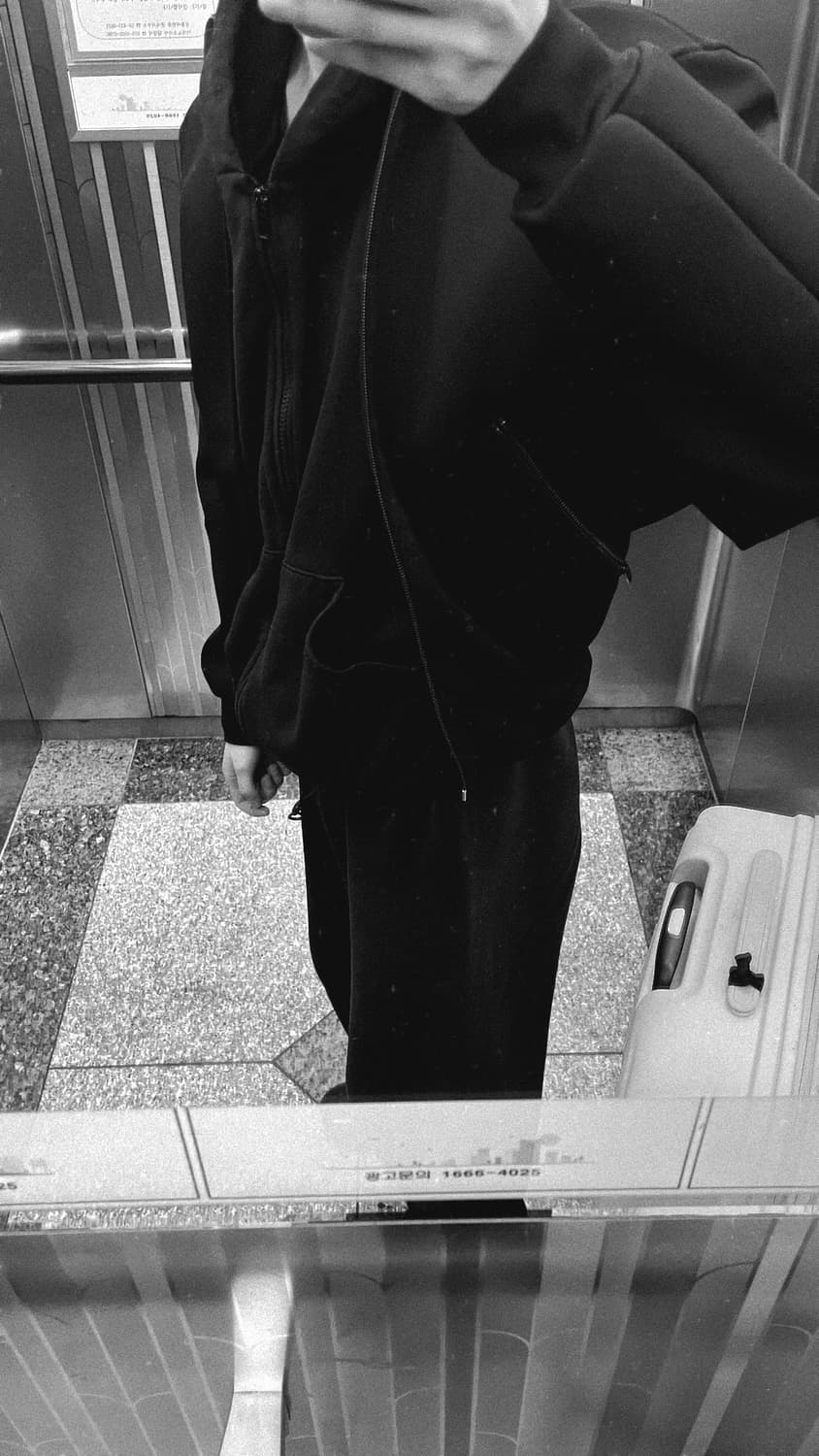 Balenciaga Neoprene Bomber 상품이미지6