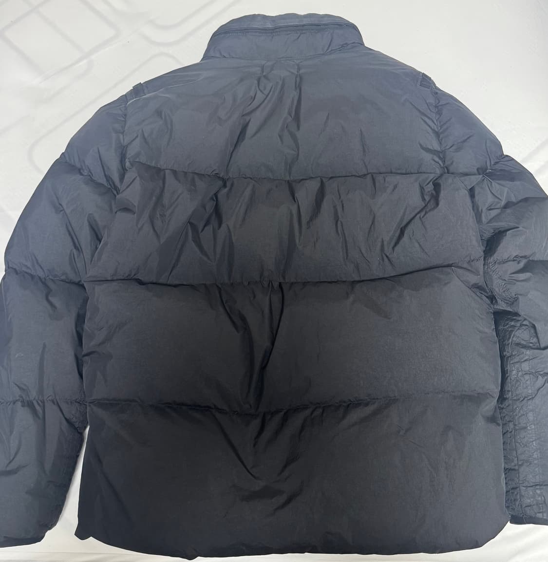 [L]백화점판 스톤아일랜드 크링클랩스 논후드 블랙 패딩 상품이미지5