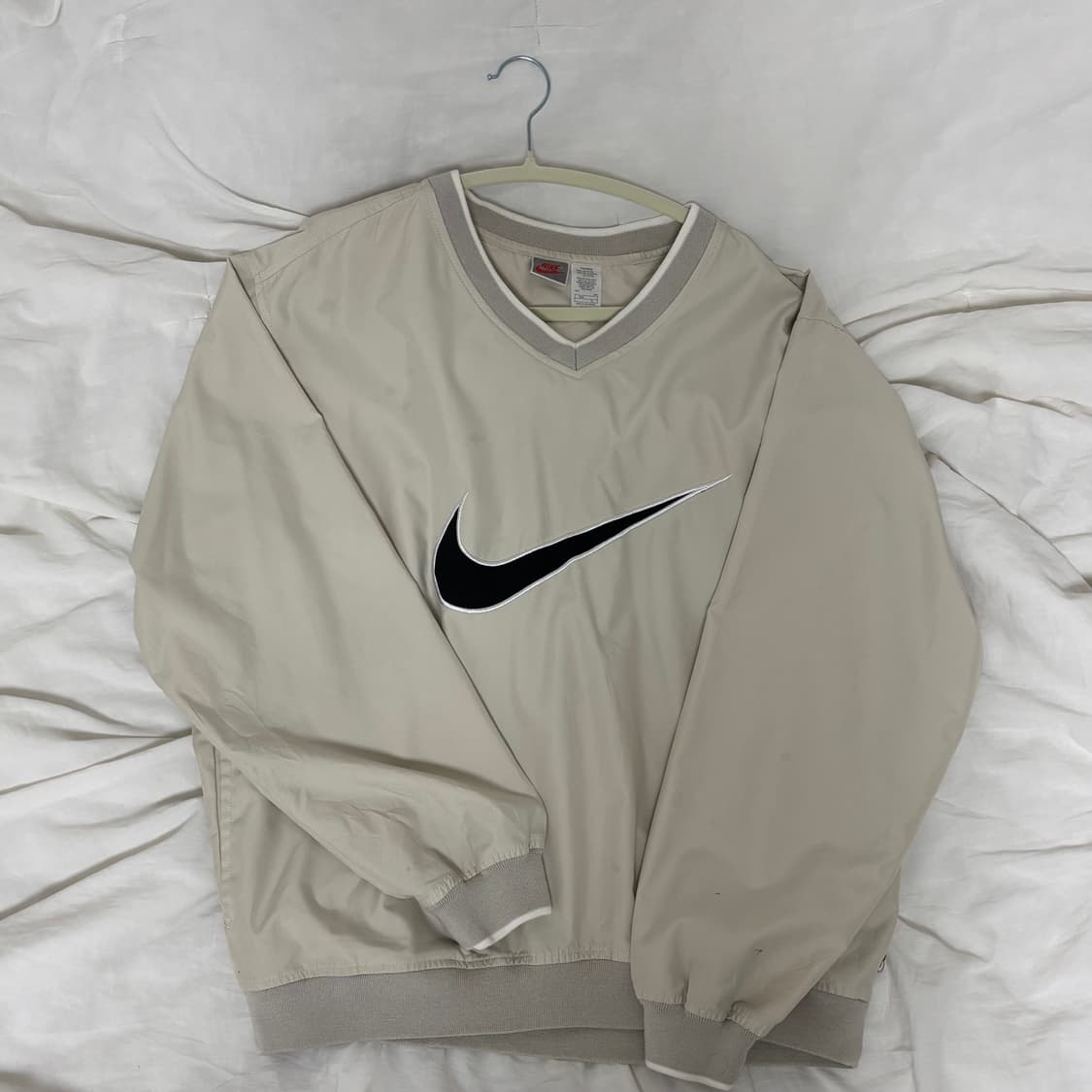 나이키 베이지 빅 스우시 웜업 상품이미지1