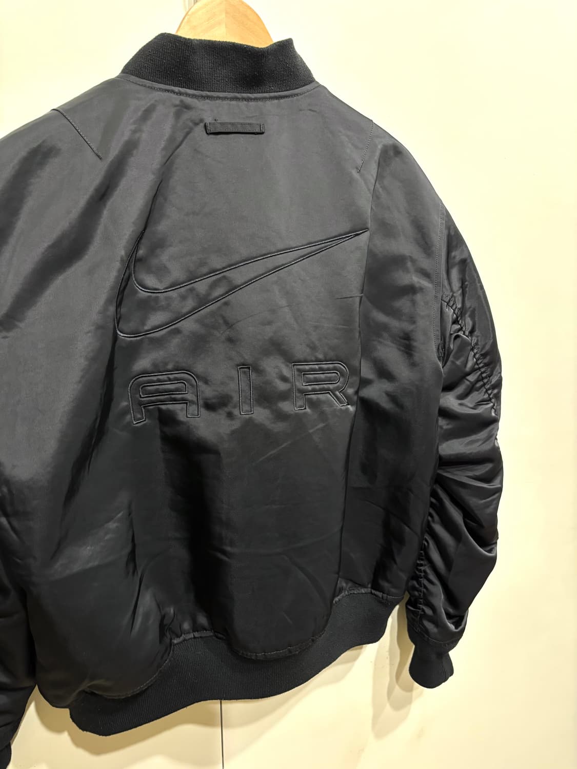 nike AIR 나이키 에어 블랙 봄버 재킷 패딩 상품이미지6