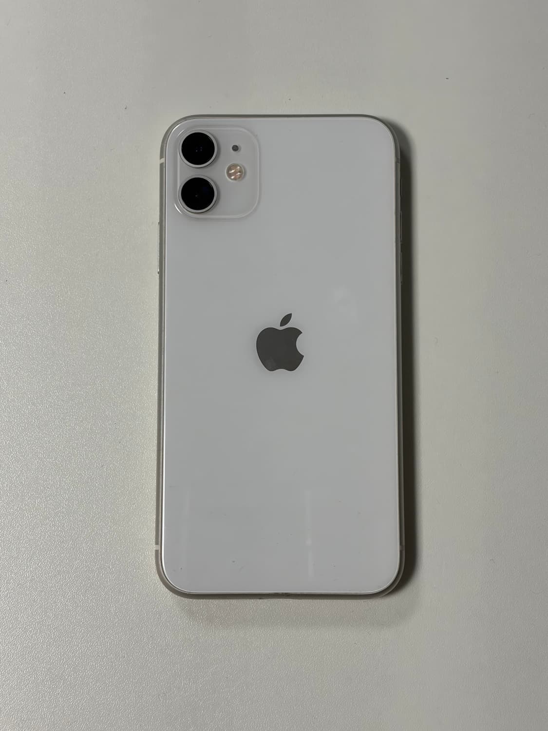 아이폰 11 화이트 128기가 상품이미지1