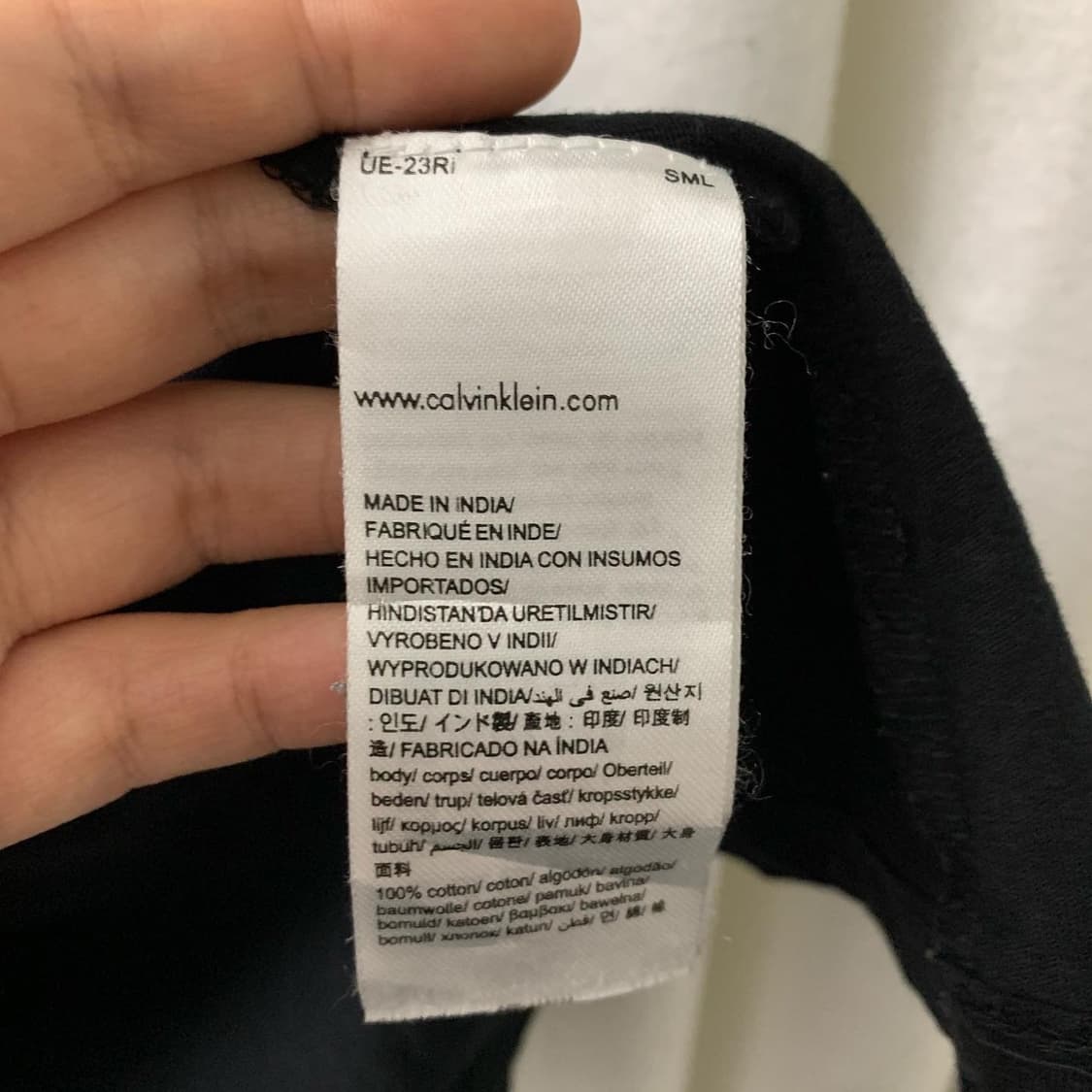 캘빈클라인 진스 블랙 빅로고 프린팅 하프 티셔츠 상품이미지4