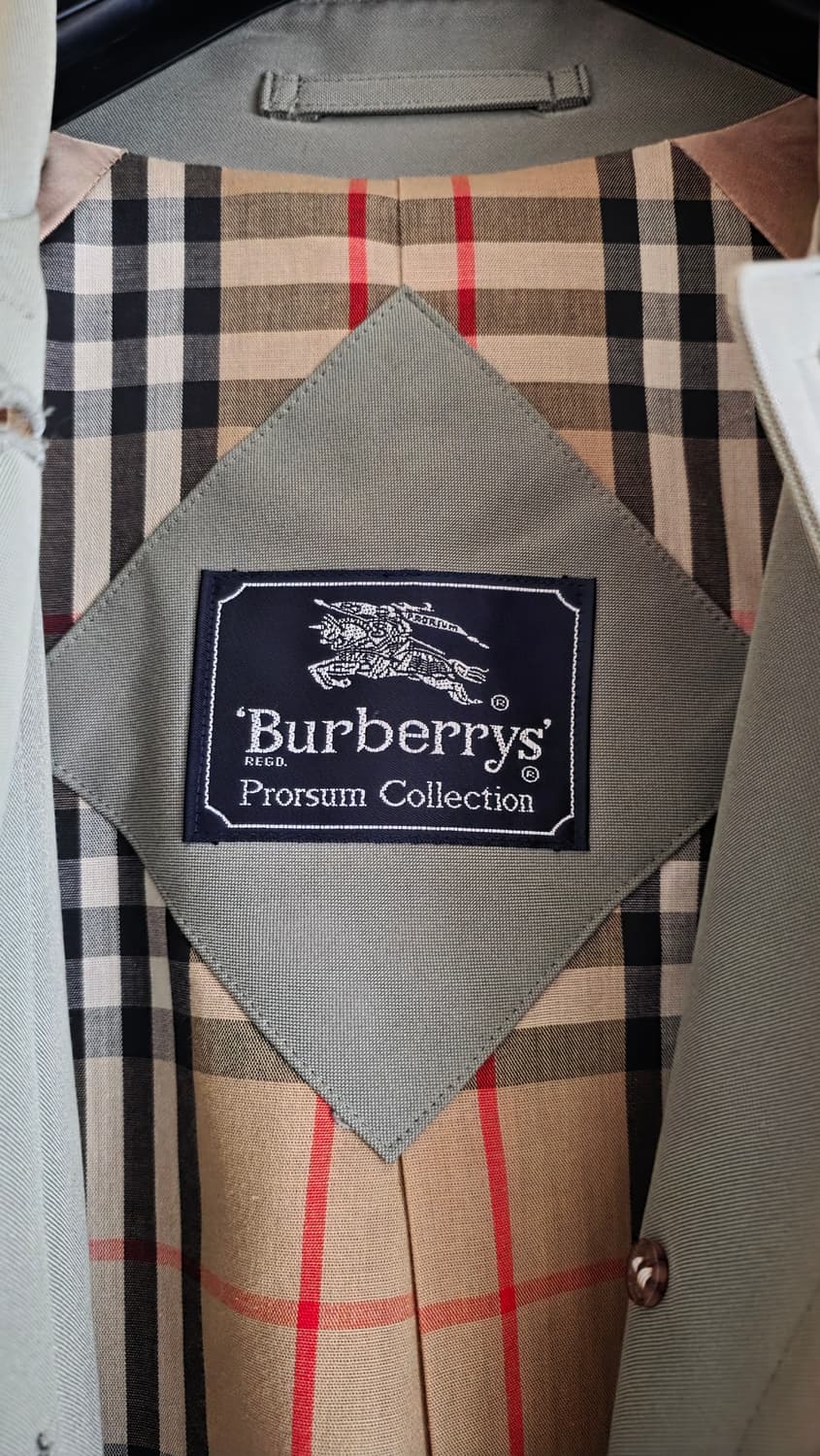 [초레어] 버버리 프로섬 컬렉션 백플리츠 코트 상품이미지3