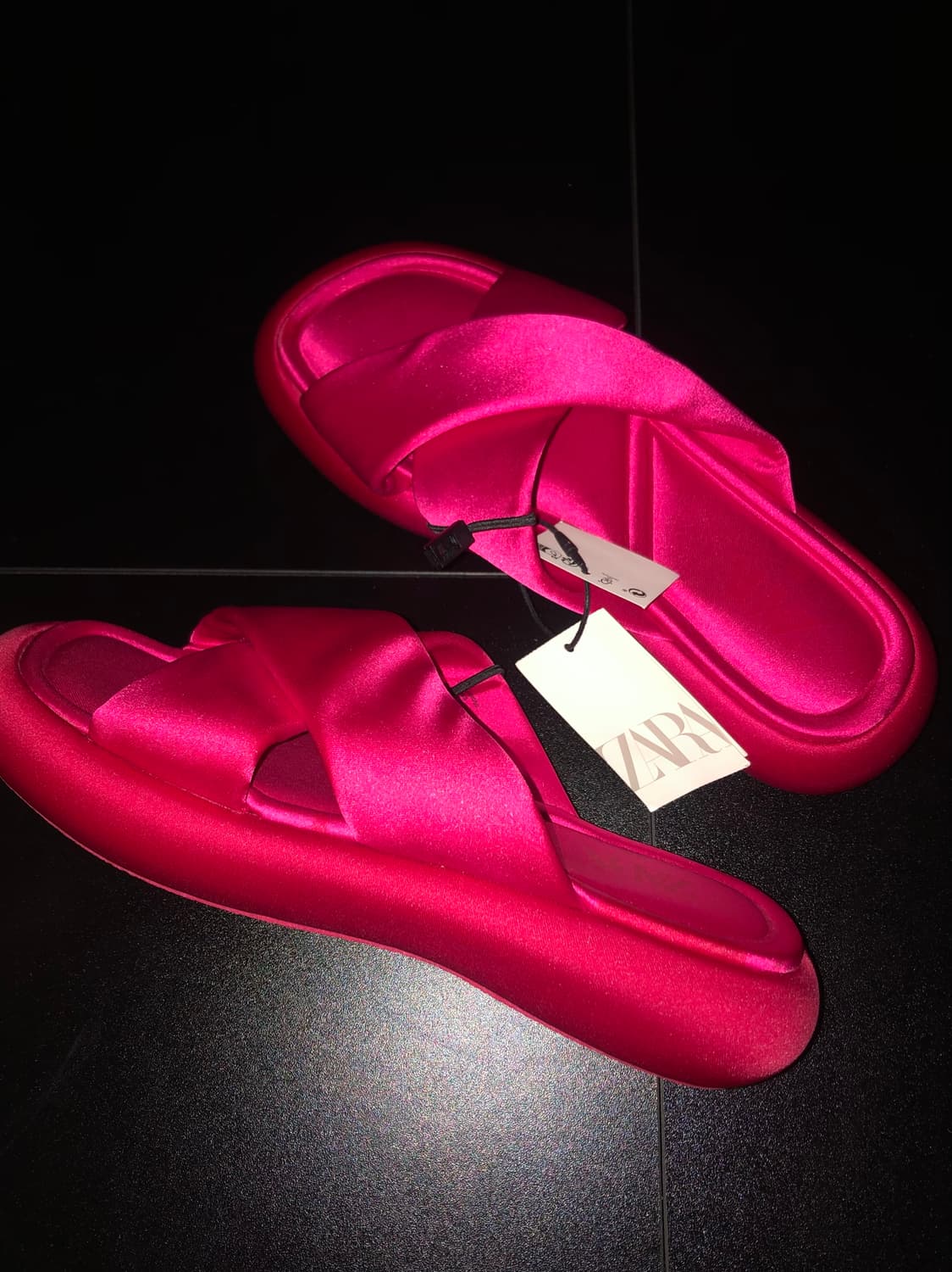 [새상품/245] 자라 새틴 플랫폼 샌들 마젠타 상품이미지1