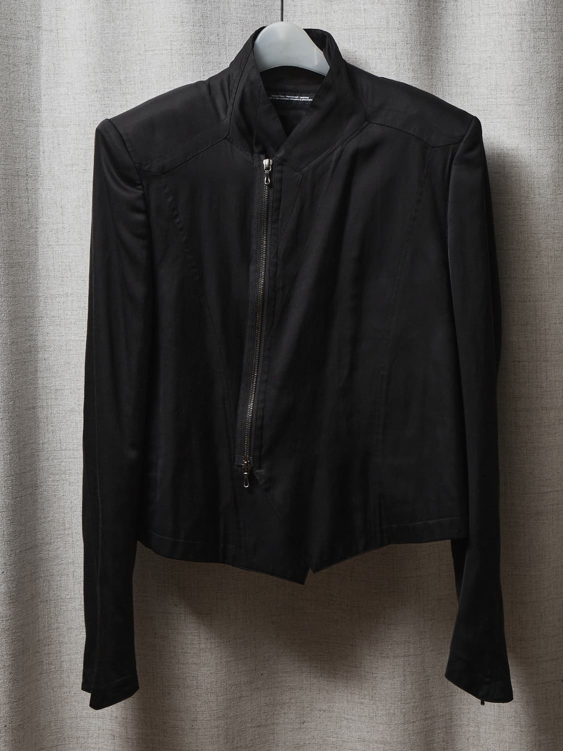 Julius ss23 사선 프리즘 크롭 자켓(샘플) 상품이미지2