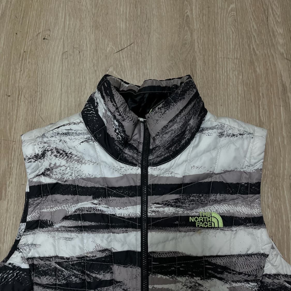 노스페이스 로고 스노우 경량 패딩조끼 M/95  상품이미지2