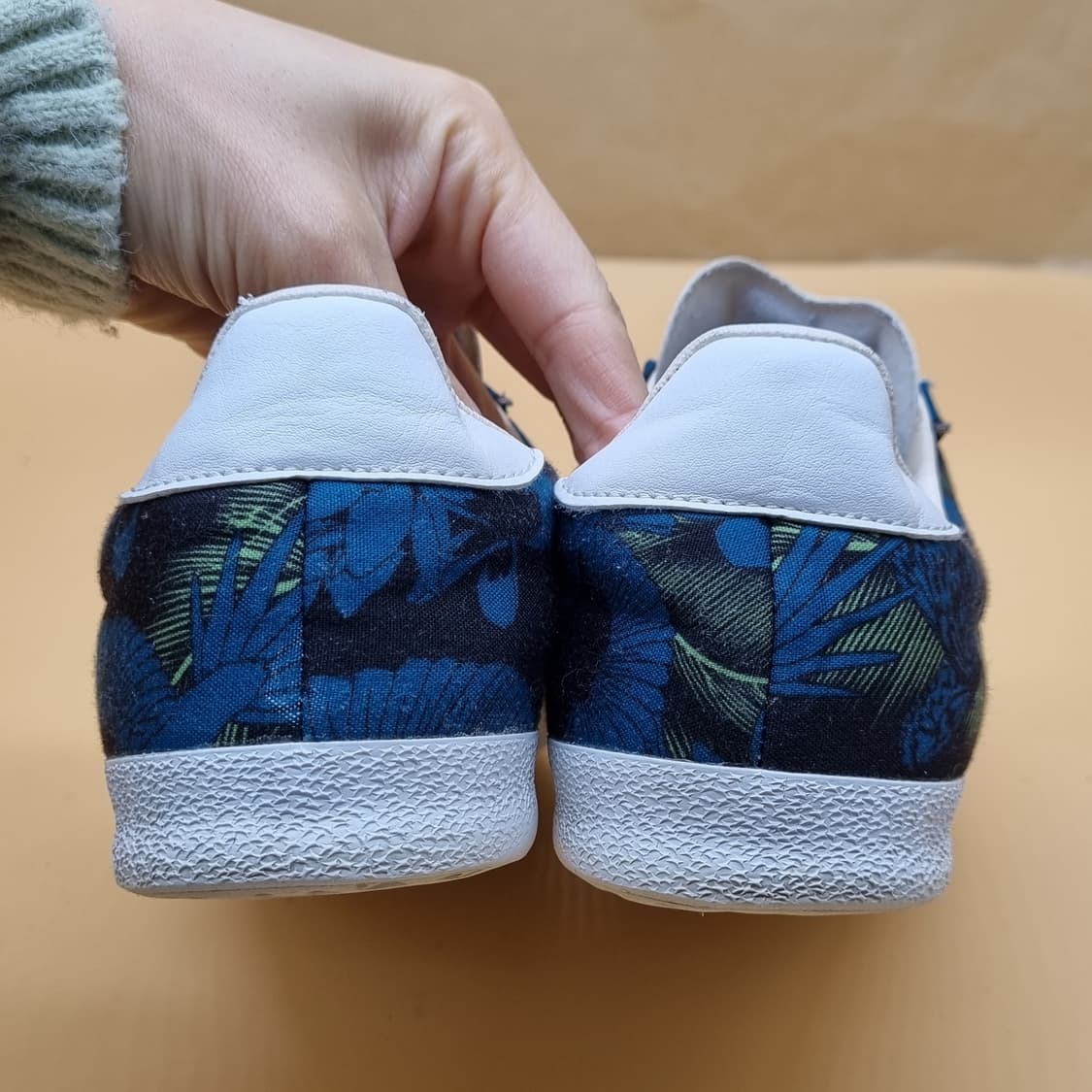 아디다스 가젤 패턴 여성스니커즈235  상품이미지4