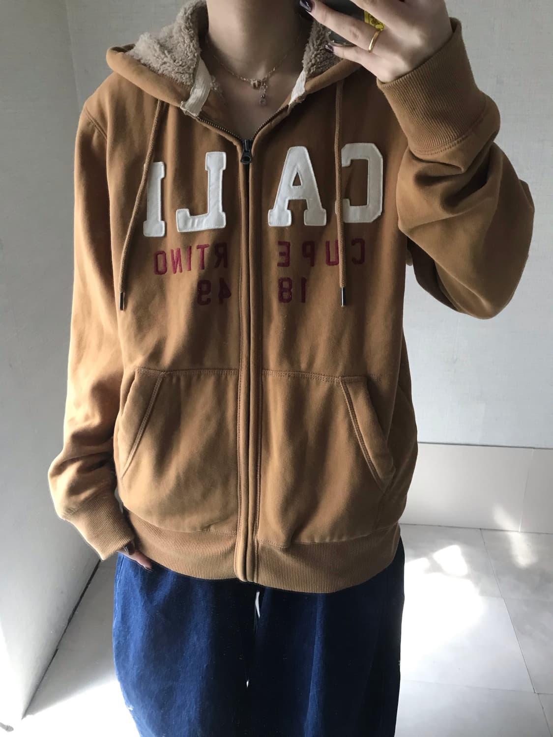 후아유 카멜 브라운 퍼 후드집업 상품이미지2