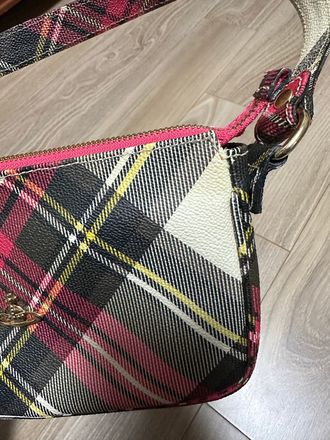 비비안웨스트우드 토트백 상품이미지4