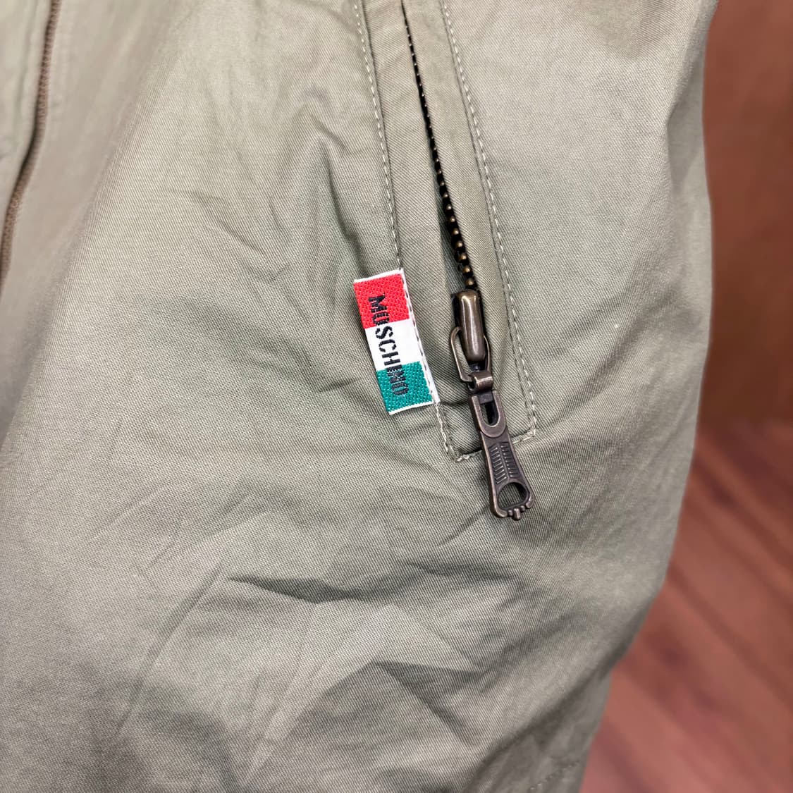 모스키노 진스 미디 집업 자켓 사이드 지퍼 포켓 안감 메쉬 디테일 카키 상품이미지6