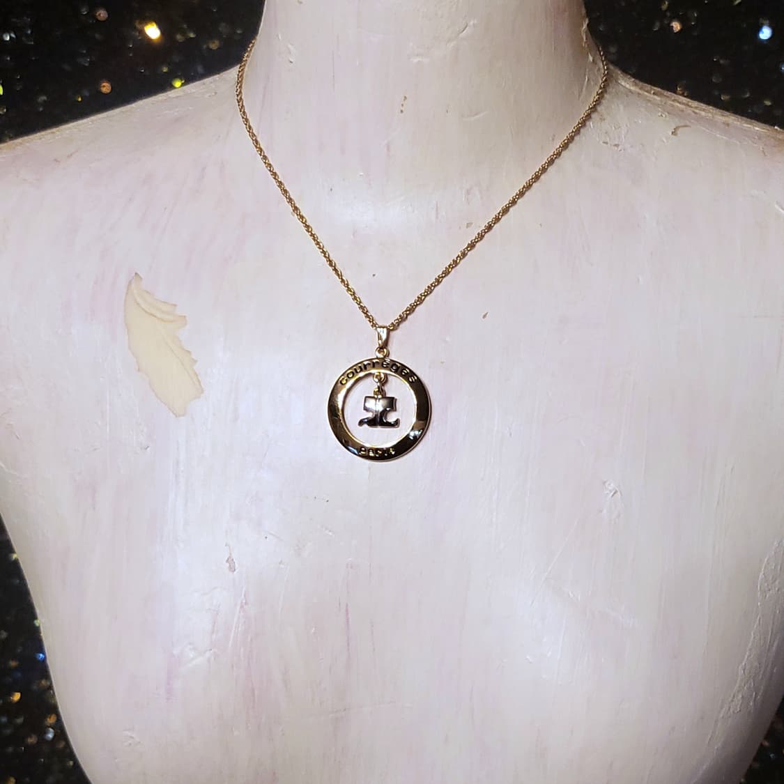 꾸레쥬 써클 로고 목걸이 상품이미지3