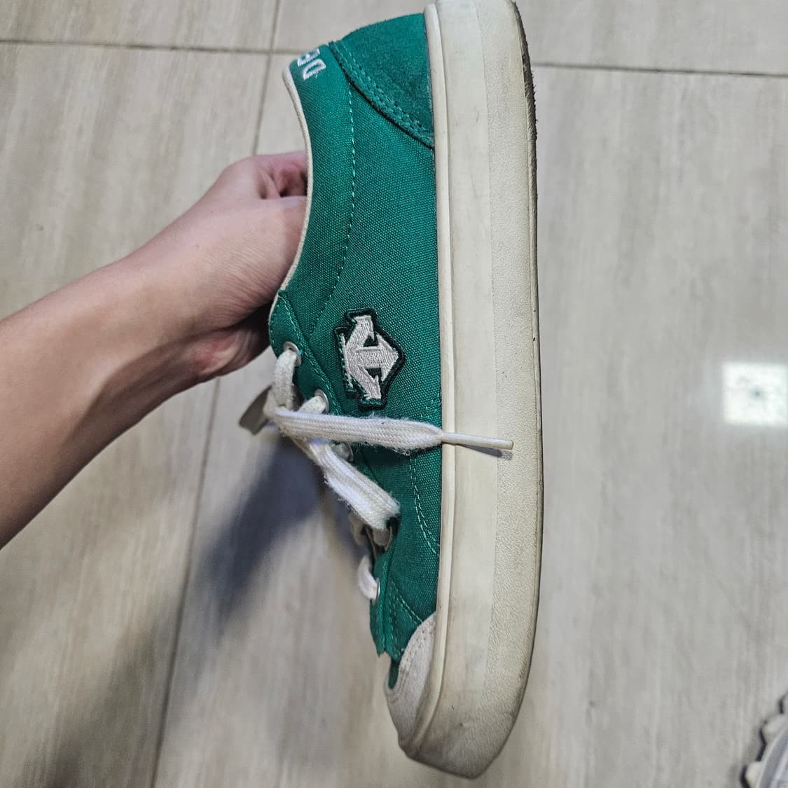 데상트 초록색 스니커즈 운동화 240mm 상품이미지2