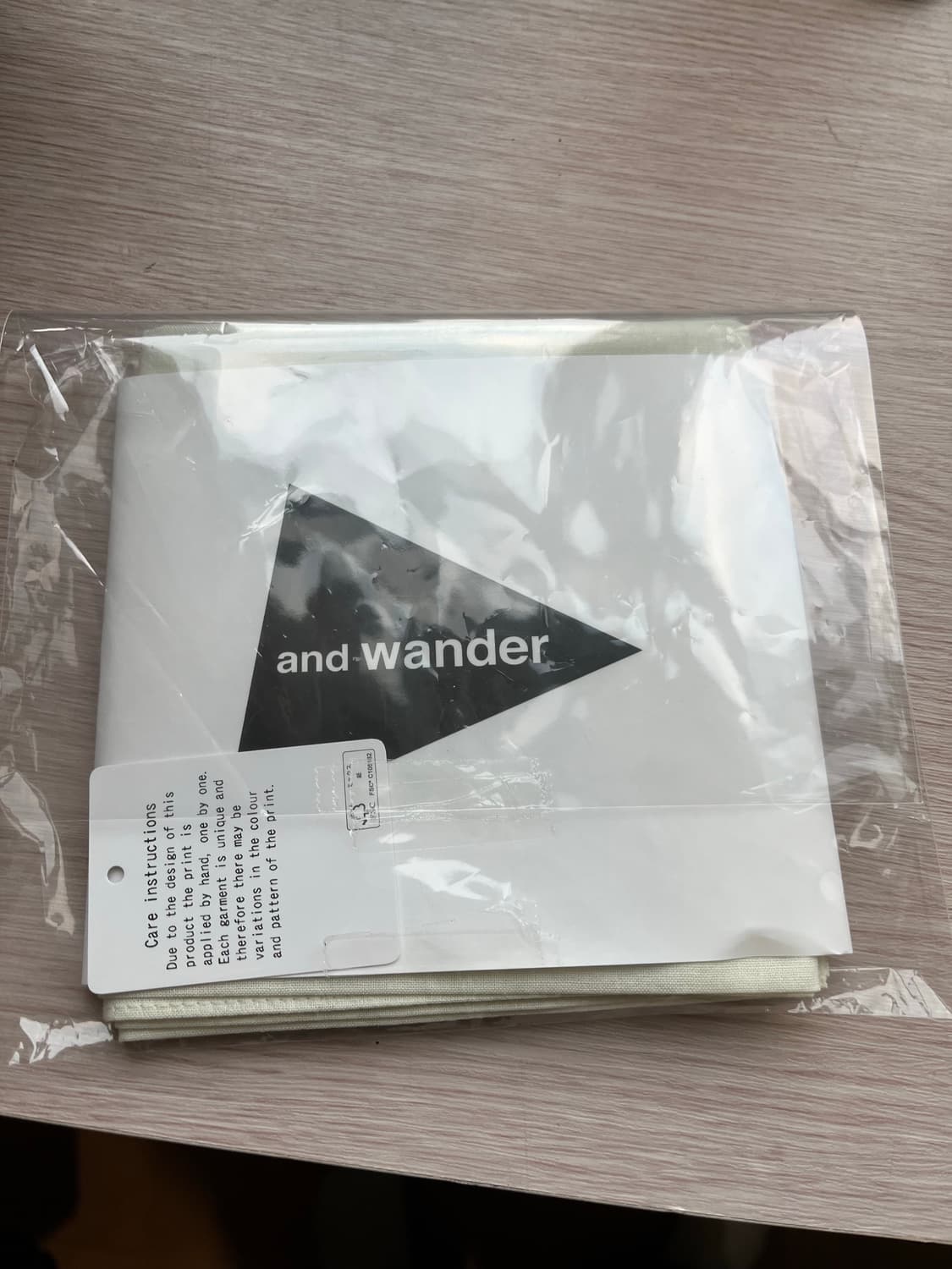 앤드원더 반다나 크림색 새상품 팝니다 상품이미지2