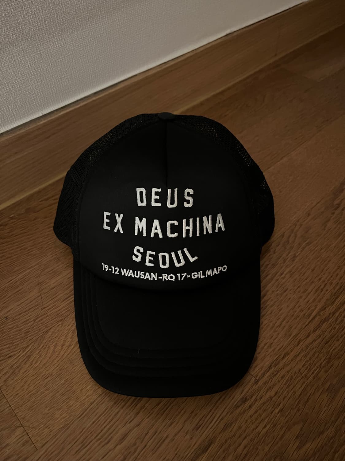데우스엑스마키나 서울 상품이미지1