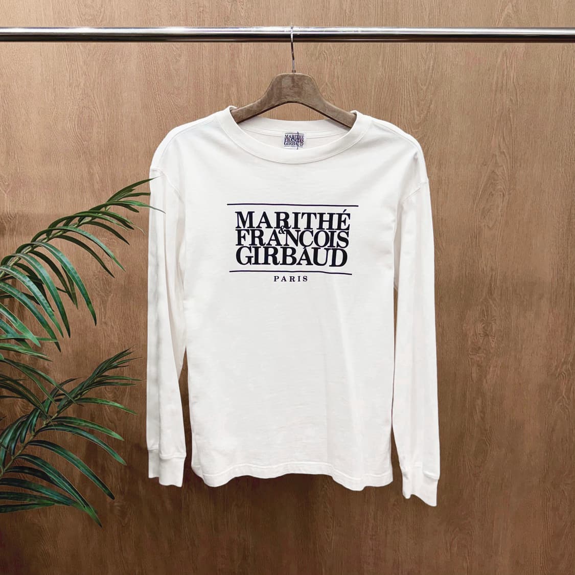 마리떼 프랑소와 저버 긴팔 티셔츠 로고 프린팅 디테일 레귤러핏 화이트 상품이미지1