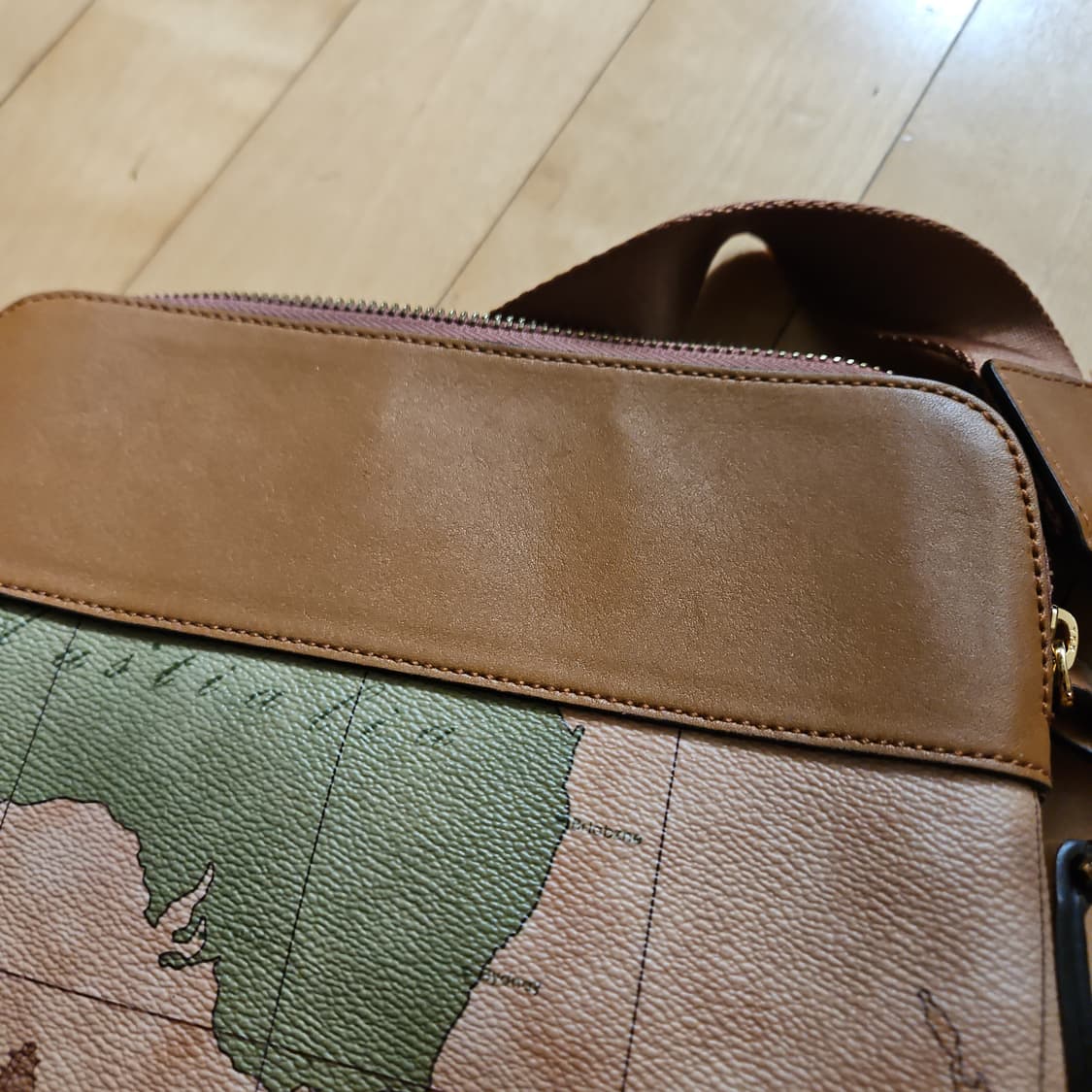 프리마클라쎄 세계지도 크로스백 상품이미지5