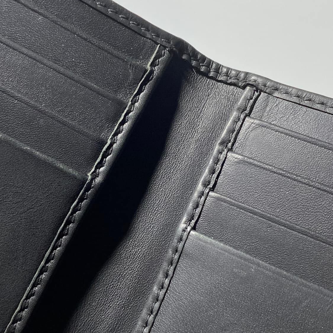 [정품] 보테가베네타 인트레치아토 소가죽 반지갑 상품이미지6