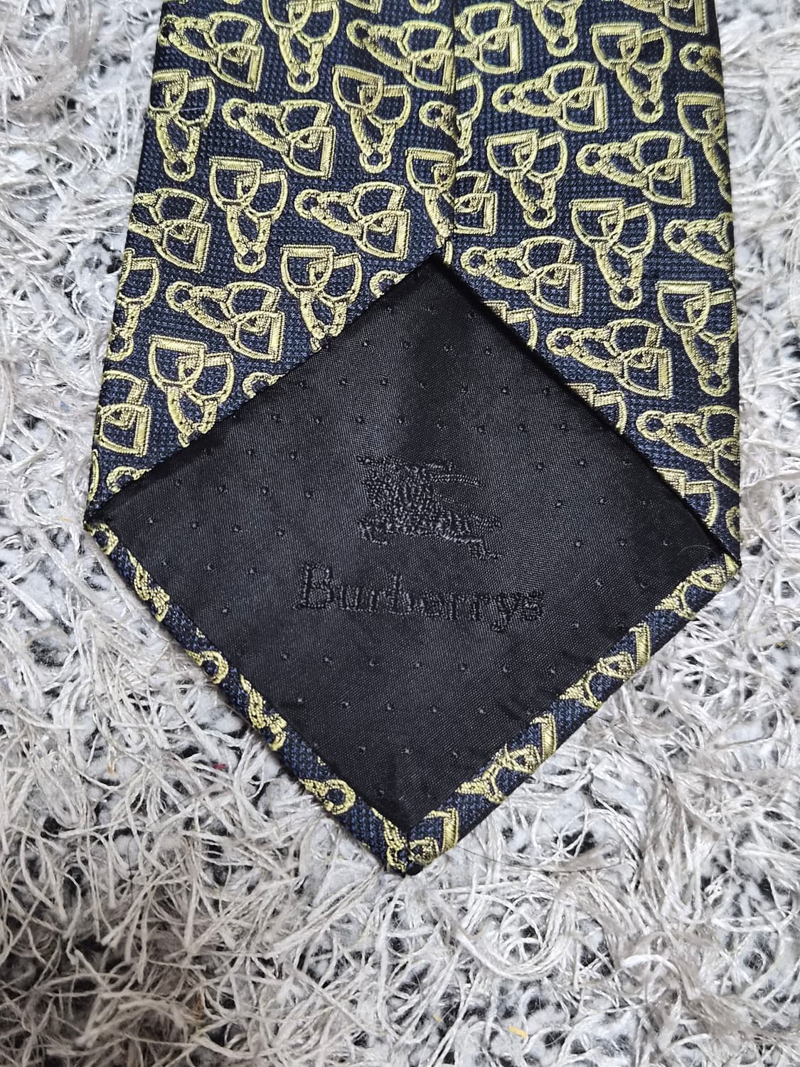 버버리Burberry 금장 패턴 넥타이 Free - N34 상품이미지4